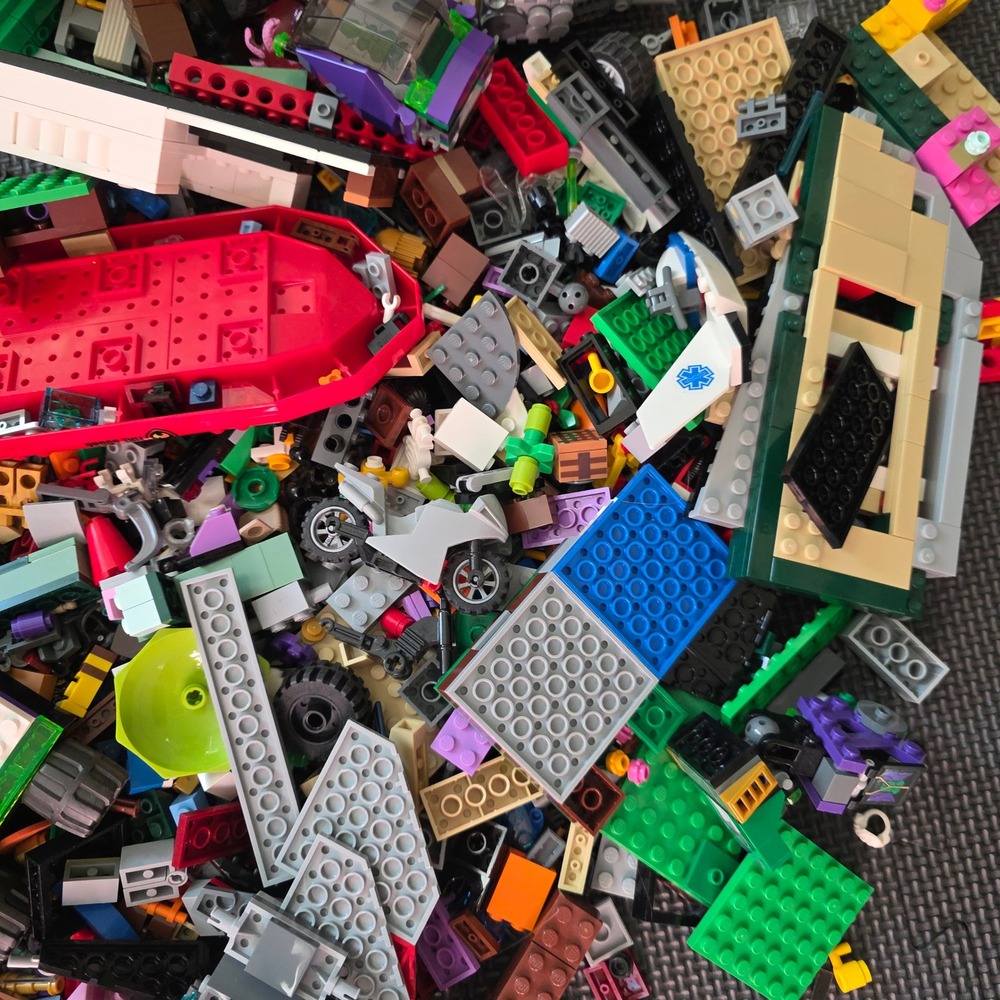 LEGO Bulk Lot 8lb Mixed Bricks Plates Specialty Pieces Minecraft Scooby Doo - Picture 7 of 12